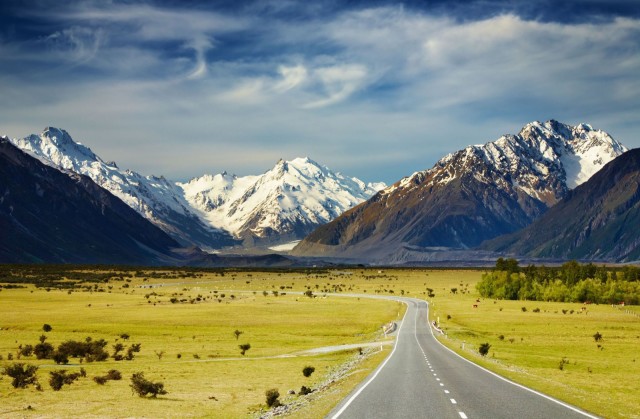 Landscape-With-Road-and-Snowy-Mountains-Southern-Alps-New-Zealand